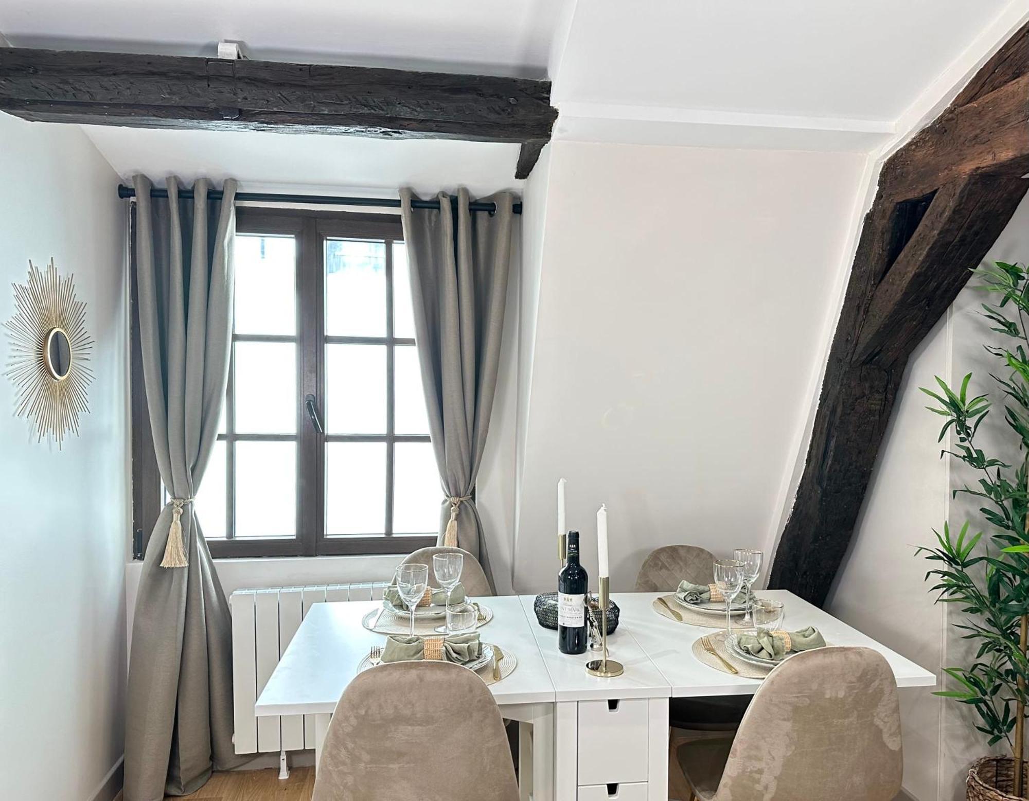 Le Marais' Finest Luxurious Apartment Paris Exterior foto