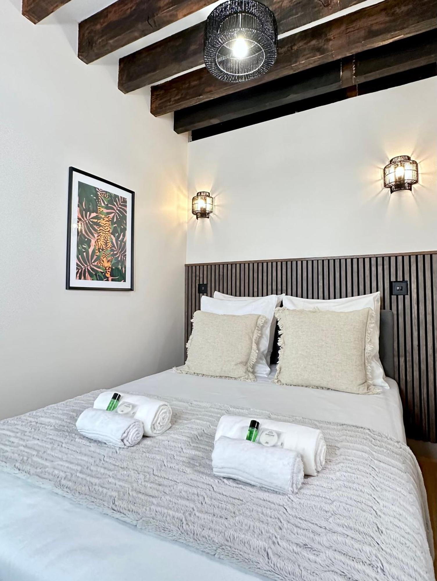 Le Marais' Finest Luxurious Apartment Paris Exterior foto